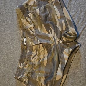 Express | Camo Shorts | 6